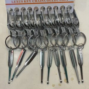 chaveiro media com limpador de orelho